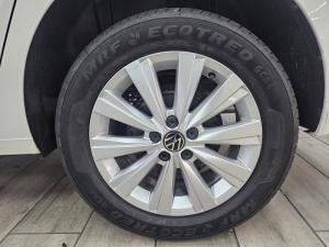 Volkswagen Polo sedan 1.6 Life manual - Image 3
