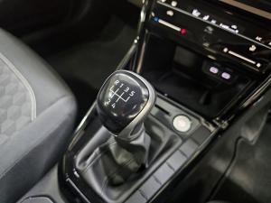 Volkswagen Polo sedan 1.6 Life manual - Image 6