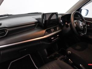 Suzuki Swift 1.2 GLX manual - Image 13