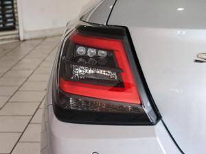 Suzuki Swift 1.2 GLX manual - Image 9