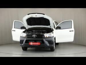 Toyota Hilux 2.0 single cab S (aircon) - Image 13