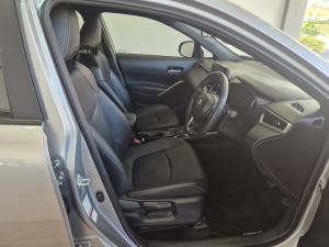Toyota Corolla Cross 1.8 Hybrid XS - Image 11