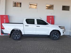 Toyota Hilux 2.4GD-6 double cab 4x4 Raider manual - Image 3