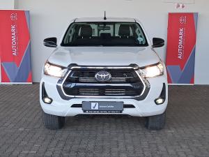 Toyota Hilux 2.4GD-6 double cab 4x4 Raider manual - Image 4