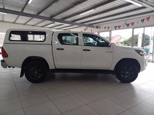 Toyota Hilux 2.4GD-6 double cab 4x4 Raider manual - Image 5