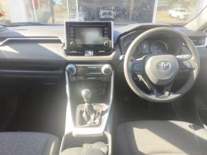 Toyota RAV4 2.0 GX - Image 8