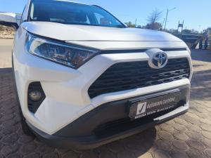 Toyota RAV4 2.0 GX - Image 18