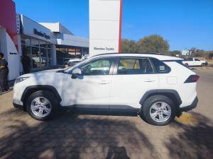 Toyota RAV4 2.0 GX - Image 21