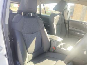 Toyota RAV4 2.0 GX - Image 37