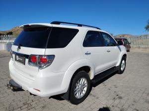 Toyota Fortuner 3.0D-4D Ltd edition auto - Image 3