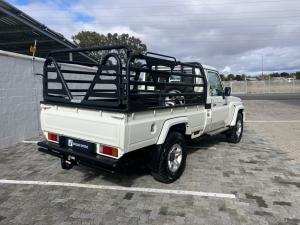 Toyota Land Cruiser 79 4.2D single cab - Image 3