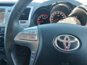 Toyota Hilux 3.0D-4D Xtra cab Raider Dakar edition - Image 11