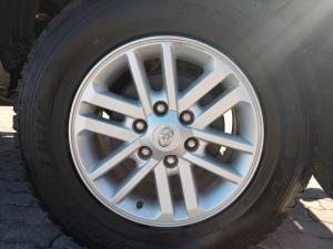 Toyota Hilux 3.0D-4D Xtra cab Raider Dakar edition - Image 20