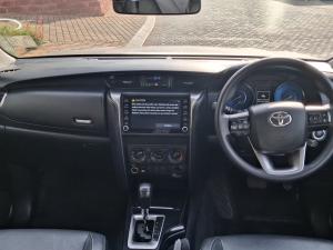 Toyota Fortuner 2.4GD-6 4x4 - Image 6
