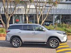 Toyota Fortuner 2.4GD-6 4x4 - Image 3