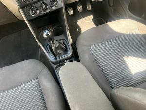 Volkswagen Polo Vivo hatch 1.4 Comfortline - Image 18