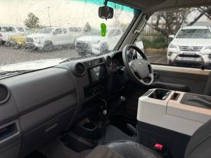 Toyota Land Cruiser 79 4.5D-4D V8 double cab LX - Image 7