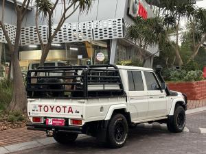 Toyota Land Cruiser 79 4.5D-4D V8 double cab LX - Image 2
