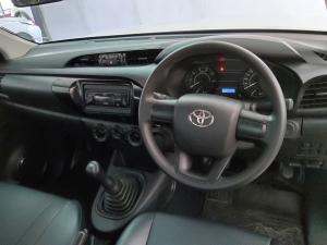 Toyota Hilux 2.0 single cab S (aircon) - Image 6