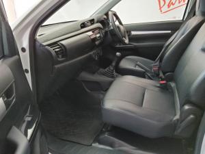 Toyota Hilux 2.0 single cab S (aircon) - Image 7