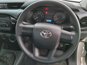 Toyota Hilux 2.0 single cab S (aircon) - Image 8