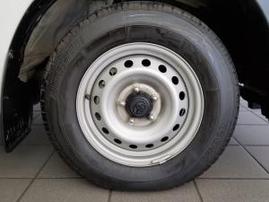 Toyota Hilux 2.0 single cab S (aircon) - Image 9