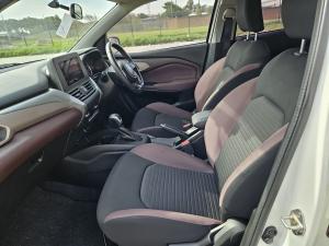 Toyota Starlet Cross 1.5 XS auto - Image 7