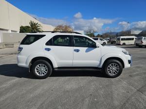 Toyota Fortuner 2.5D-4D - Image 3