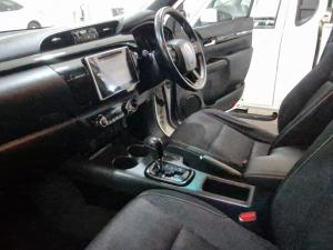 Toyota Hilux 2.8 GD-6 Raider 4X4 automaticD/C - Image 7