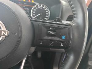 Nissan Qashqai 1.3T Acenta Xtronic - Image 18