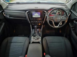Isuzu MU-X 3.0D LS 4X4 automatic - Image 12