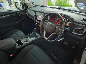 Isuzu MU-X 3.0D LS 4X4 automatic - Image 13