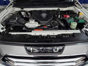 Isuzu MU-X 3.0D LS 4X4 automatic - Image 14
