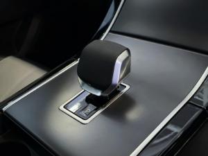 Land Rover Range Rover Velar D300 Dynamic HSE - Image 22