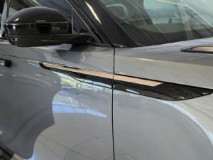 Land Rover Range Rover Velar D300 Dynamic HSE - Image 24