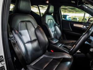 Volvo XC40 T5 AWD Momentum - Image 8