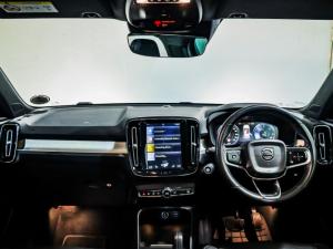 Volvo XC40 T5 AWD Momentum - Image 9