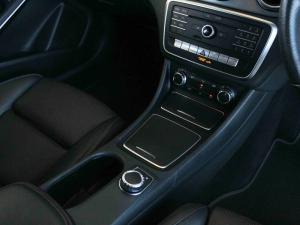 Mercedes-Benz GLA GLA200 auto - Image 12