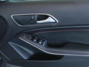 Mercedes-Benz GLA GLA200 auto - Image 15