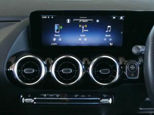 Mercedes-Benz GLA GLA200d Progressive - Image 13