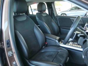 Mercedes-Benz GLA GLA200d Progressive - Image 18