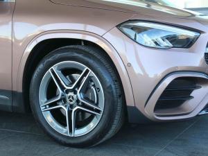 Mercedes-Benz GLA GLA200d Progressive - Image 5