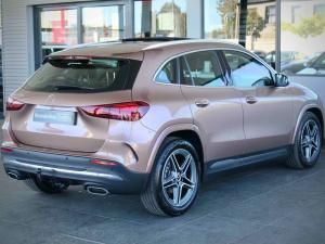 Mercedes-Benz GLA GLA200d Progressive - Image 7
