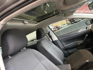 Volkswagen Polo hatch 1.0TSI Comfortline - Image 9