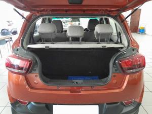 Mahindra KUV 100 1.2TD K8 - Image 5