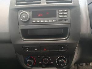 Renault Kwid 1.0 Life - Image 10