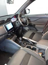 Nissan Magnite 1.0 Turbo Acenta Kuro manual - Image 12