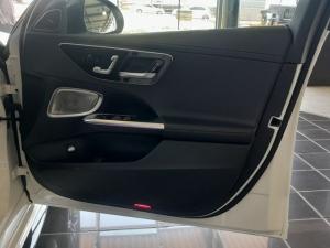Mercedes-Benz C-Class C43 - Image 9