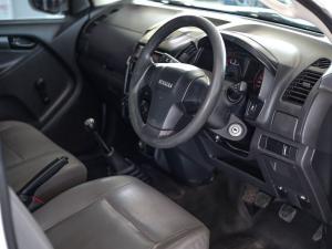 Isuzu KB 250D-Teq Fleetside - Image 12