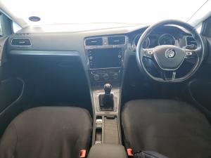 Volkswagen Golf 1.0TSI Comfortline - Image 13